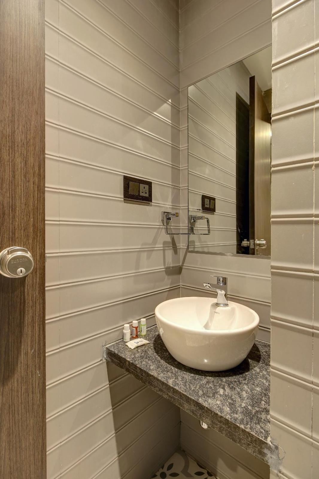 Mundhva Magnus Fortune House Business Hotel , Magarpatta מראה חיצוני תמונה