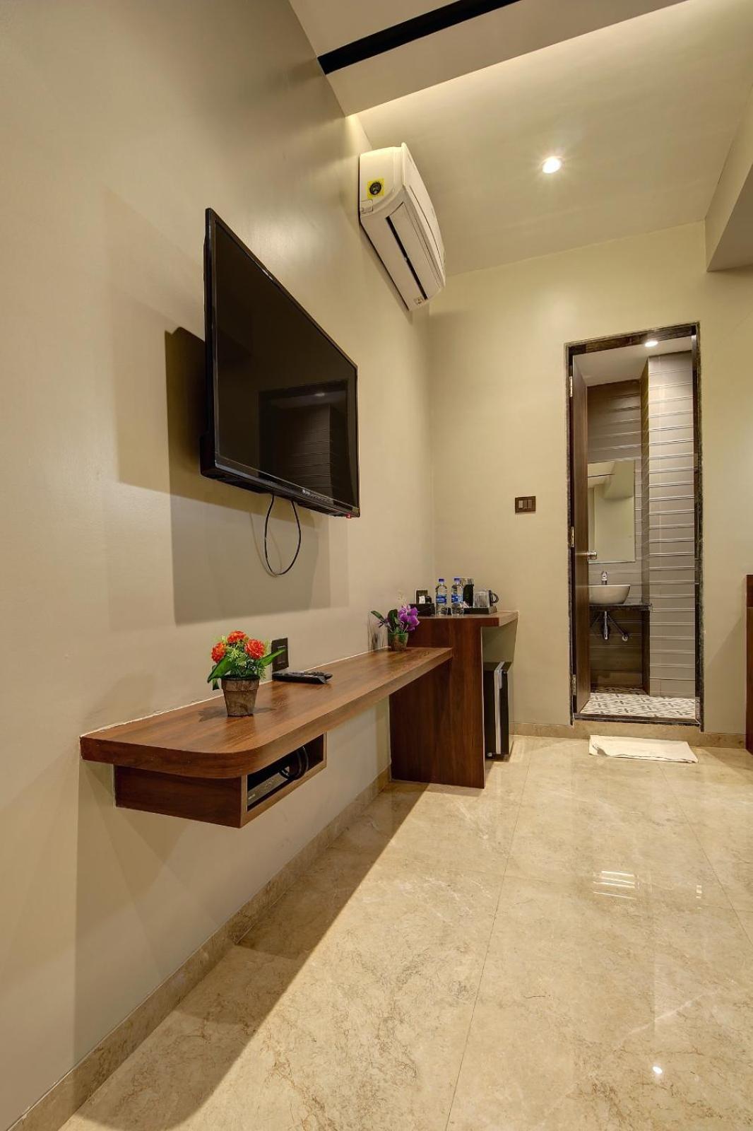 Mundhva Magnus Fortune House Business Hotel , Magarpatta מראה חיצוני תמונה